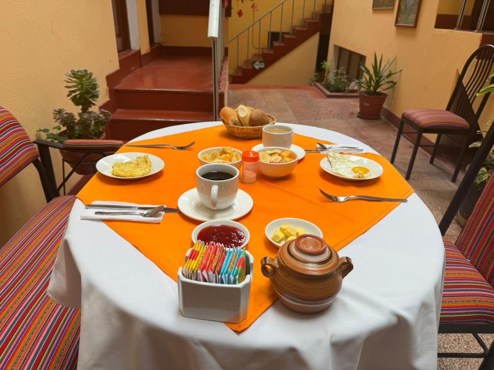 Hostal Huayna House Go กุสโก ภายนอก รูปภาพ